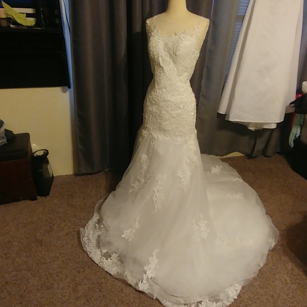 Custom white wedding dress size 4 new